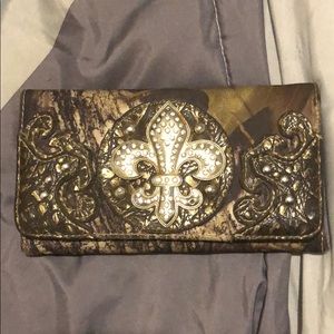 Women’s Mossy Oak Camouflage Wallet